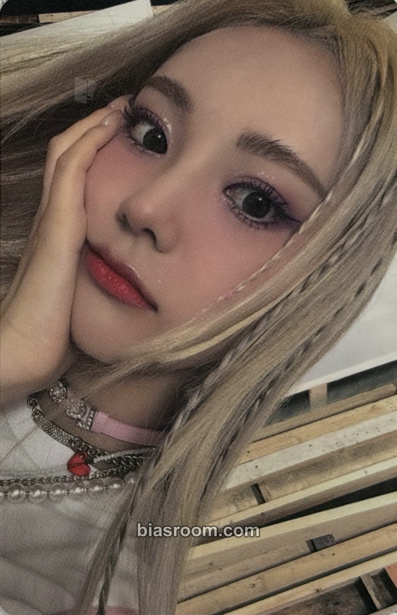 JinSoul Flip That Photocard - LOONA - LOONA K-pop photocard