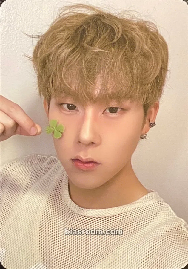 Joohoney THE X Photocard - MONSTA X - MONSTA X K-pop photocard