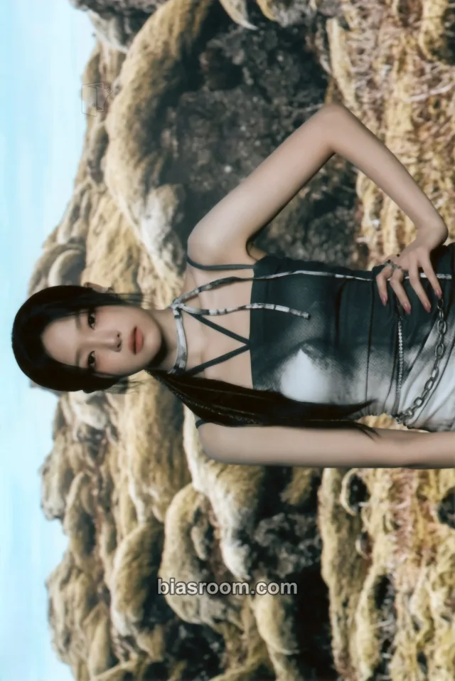 Loossemble - HyunJin - Loona Assemble: the U.S. Debut Ceremony Event raw photo vip ticket benefit