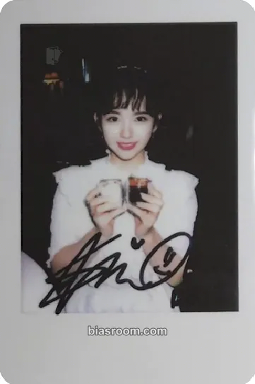 Mashiro Dazzling Girls in London: Photobook Photocard - Kep1er - Kep1er K-pop photocard
