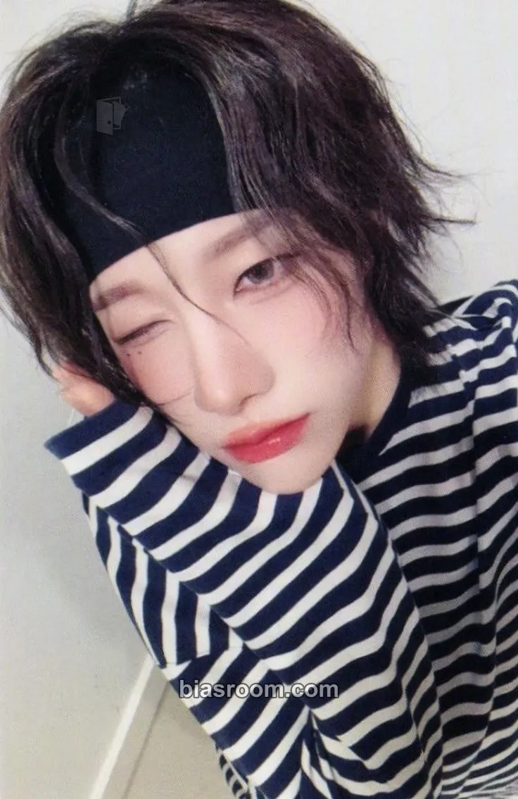 Rui UXLXVE Photocard - XLOV - XLOV K-pop photocard