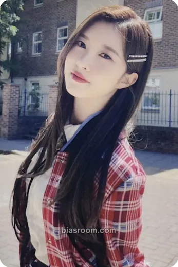 Dayeon Dazzling Girls in London: Photobook Photocard - Kep1er - Kep1er K-pop photocard