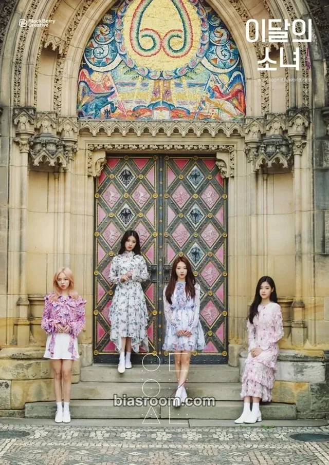 LOONA - HeeJin & HyunJin & HaSeul - Love&Evil Album poster limited version normal version