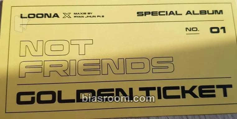 Not Friends Photocard - LOONA - LOONA K-pop photocard