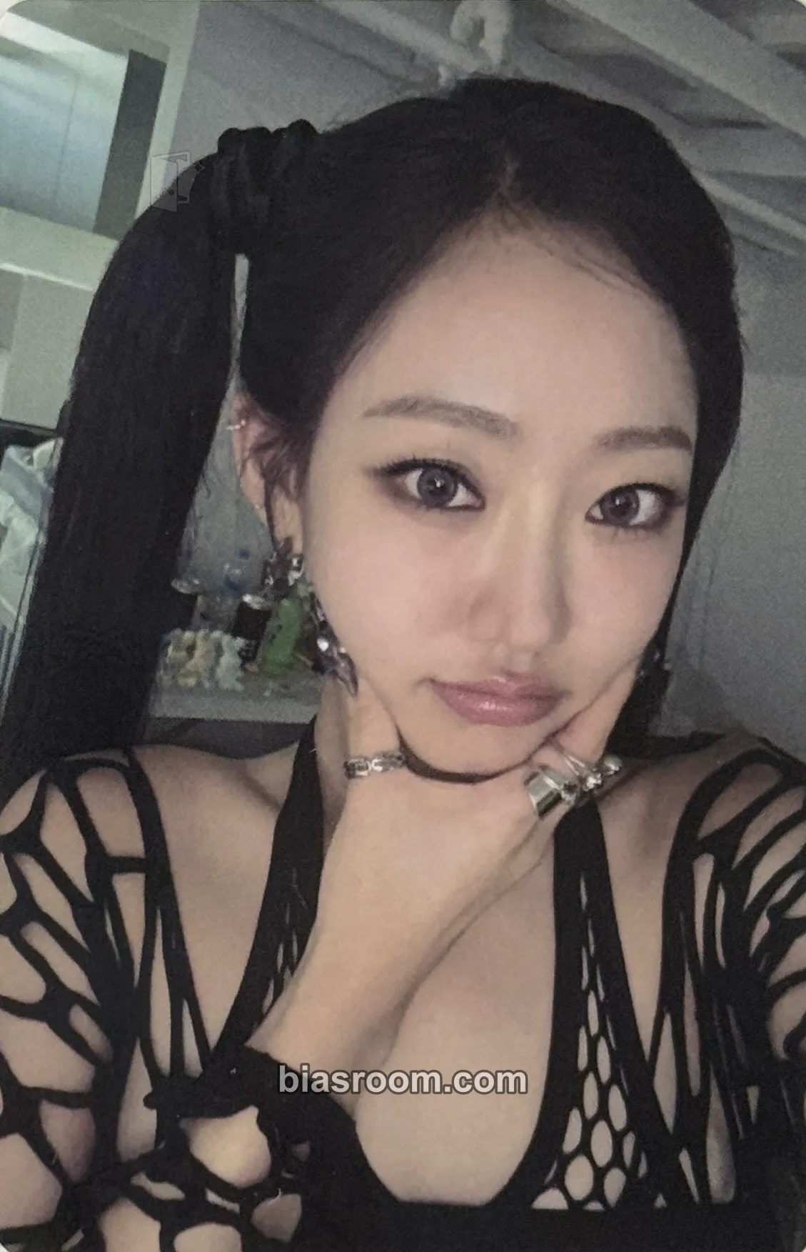 Julie Lose Yourself Photocard - KISS OF LIFE - KISS OF LIFE K-pop photocard