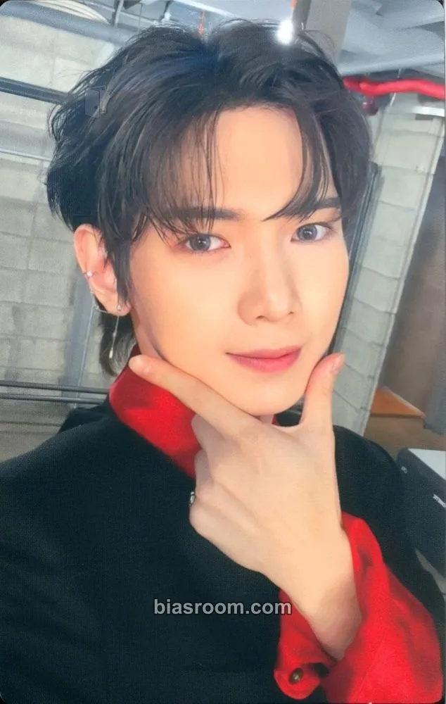 Yeosang NOT OKAY Photocard - ATEEZ - ATEEZ K-pop photocard
