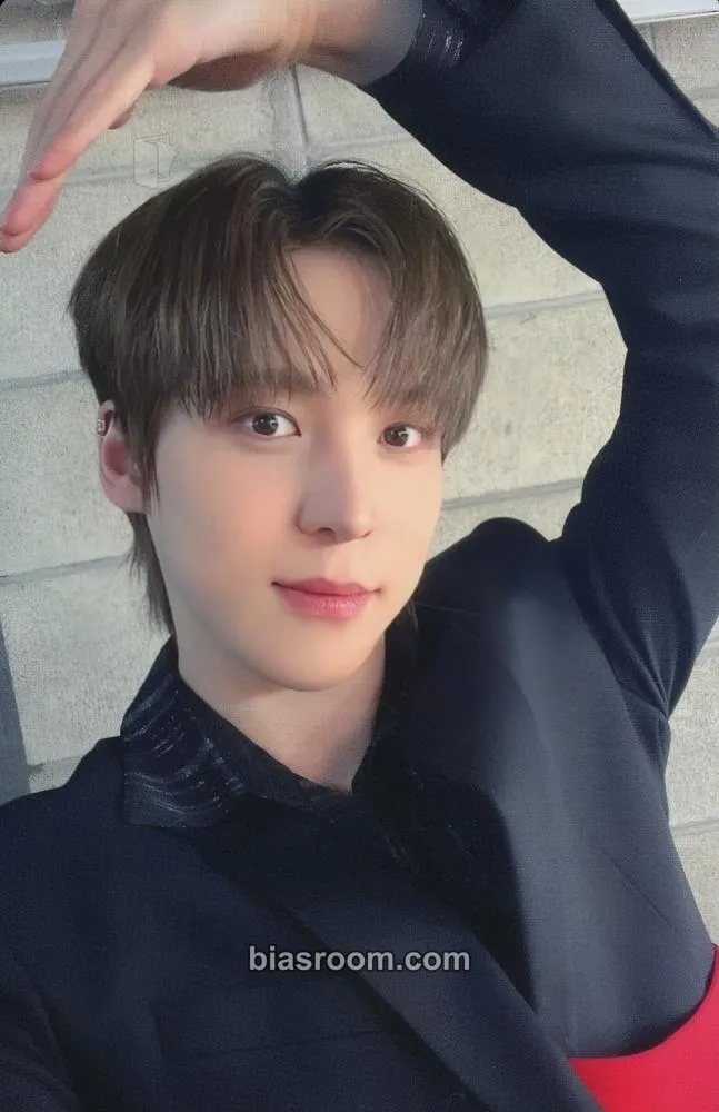 Yunho NOT OKAY Photocard - ATEEZ - ATEEZ K-pop photocard