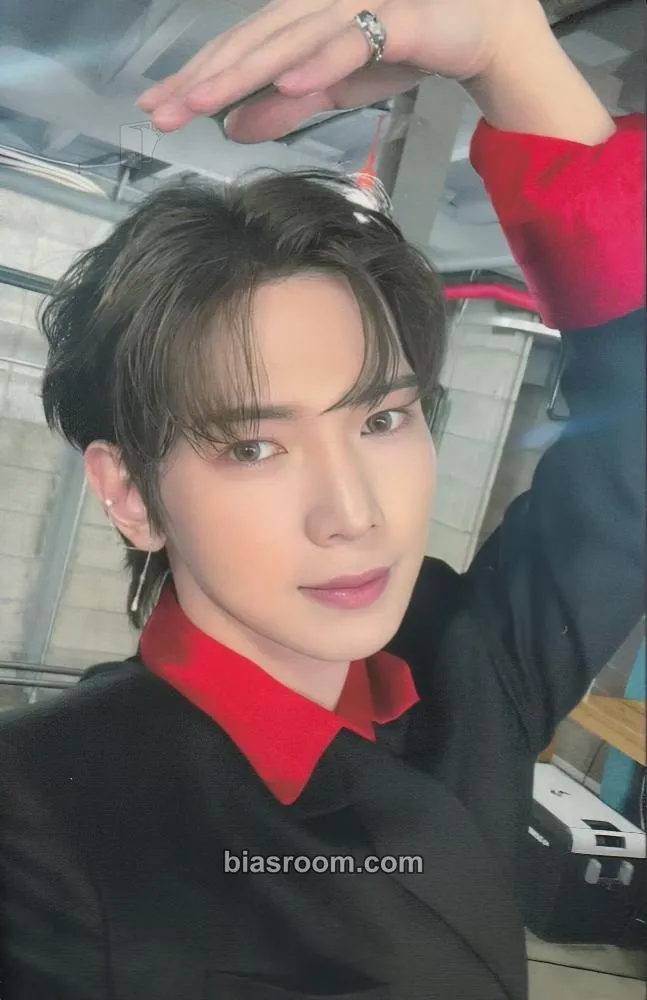 Yeosang NOT OKAY Photocard - ATEEZ - ATEEZ K-pop photocard