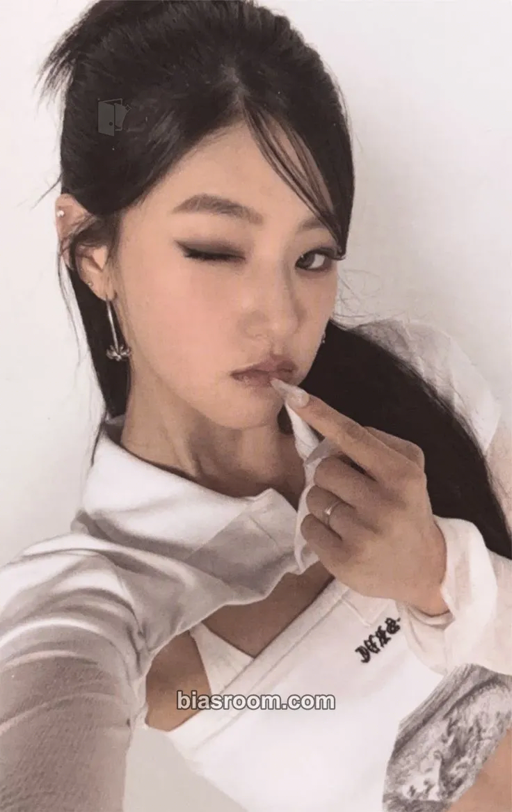 Haneul 224 Photocard - KISS OF LIFE - KISS OF LIFE K-pop photocard