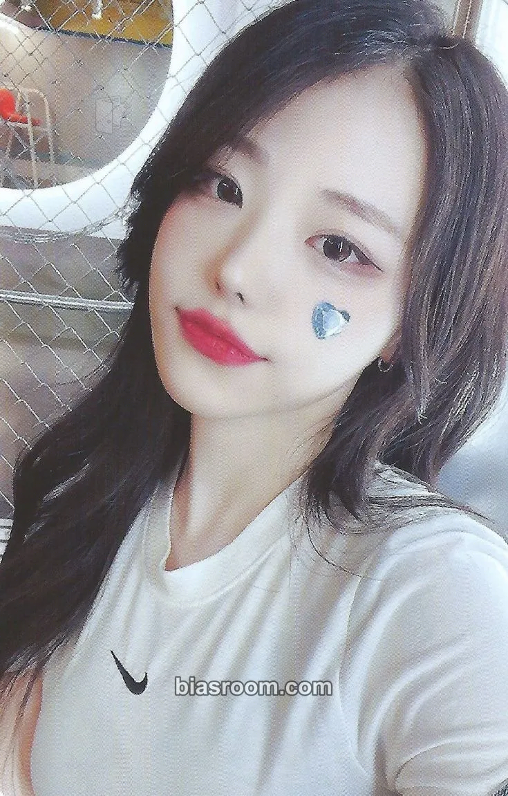Hina Manito Photocard - QWER - QWER K-pop photocard