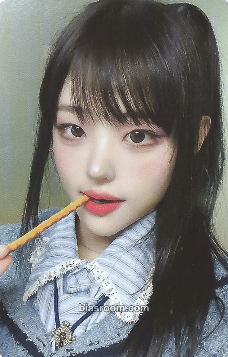 Hina Algorithm's Blossom Photocard - QWER - QWER K-pop photocard