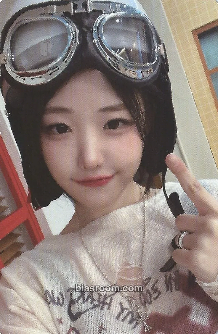 Hina Manito Photocard - QWER - QWER K-pop photocard