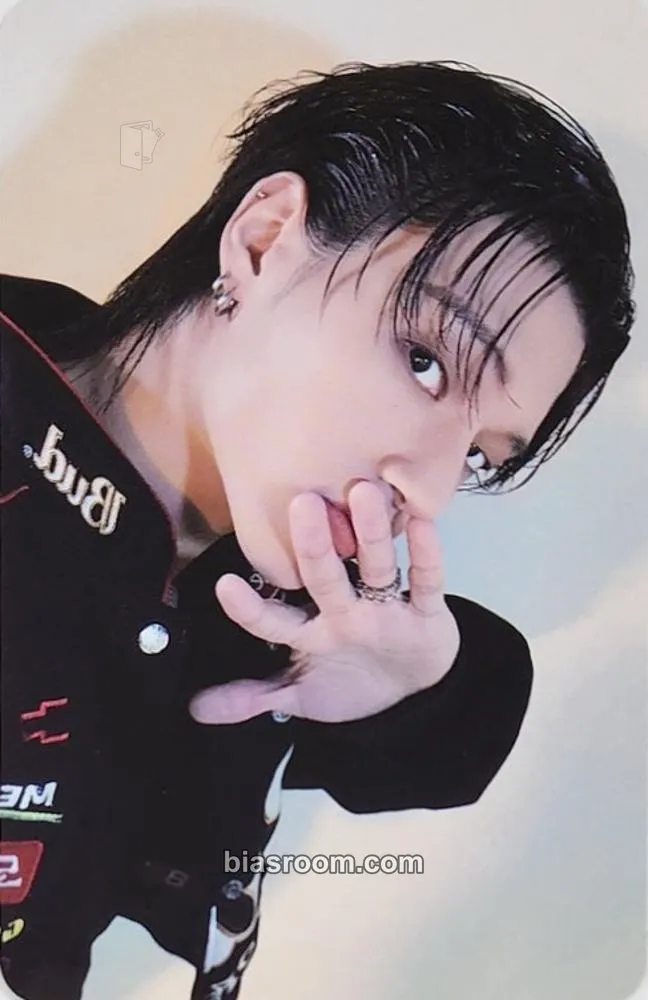 Wooyoung Destiny's Memories Exhibition Photocard - ATEEZ - ATEEZ K-pop photocard