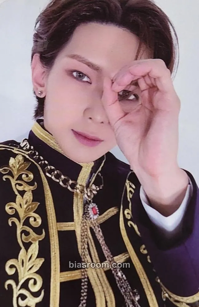 Yeosang Destiny's Memories Exhibition Photocard - ATEEZ - ATEEZ K-pop photocard