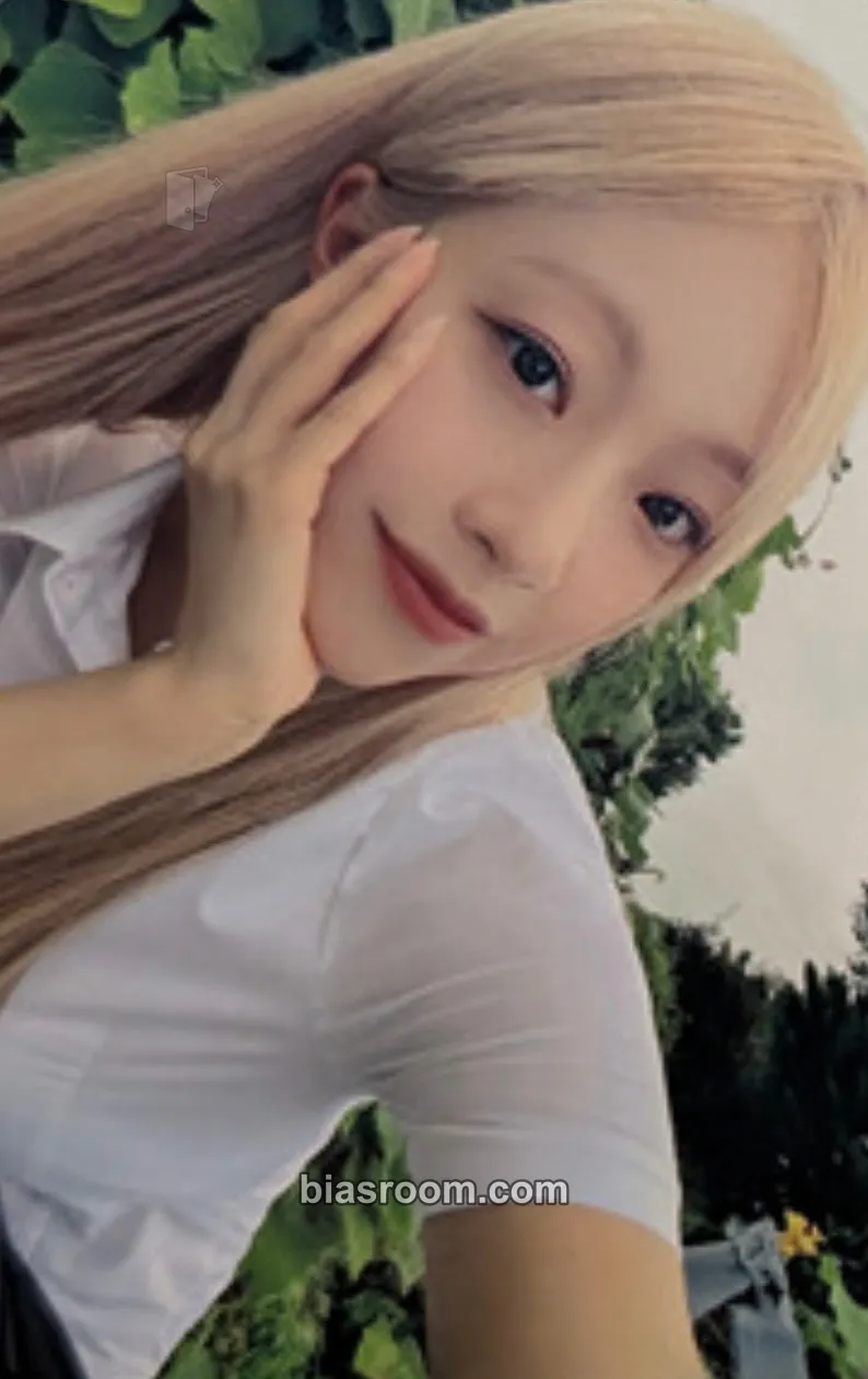 Jeewon Us in the Summer Photocard - cignature - cignature K-pop photocard