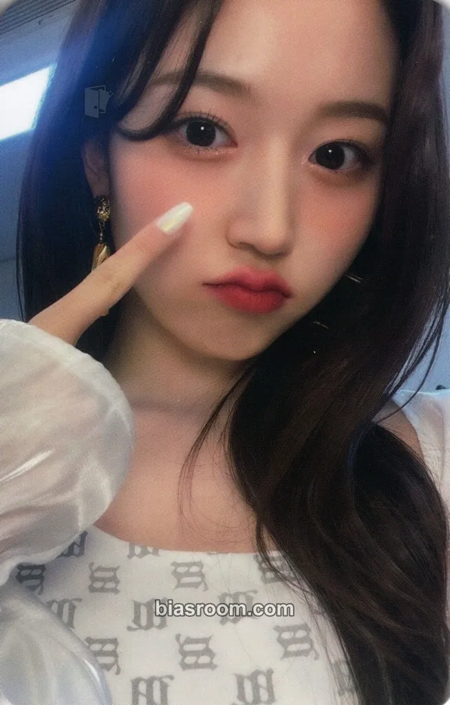 Haewon AD MARE Photocard - NMIXX - NMIXX K-pop photocard