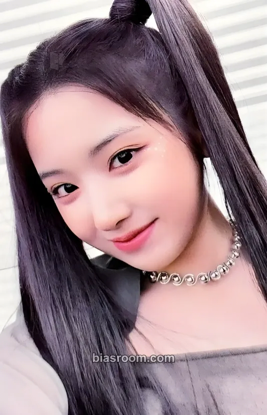 Jiwoo AD MARE Photocard - NMIXX - NMIXX K-pop photocard