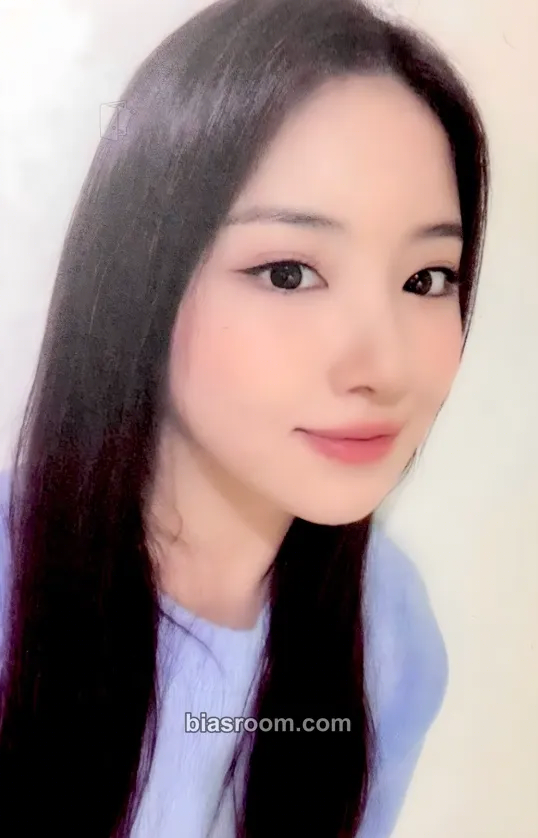 Jiwoo AD MARE Photocard - NMIXX - NMIXX K-pop photocard