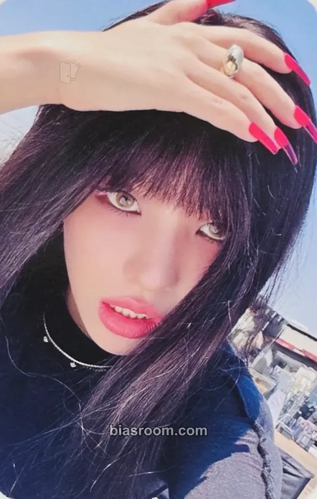 Soyeon We are Photocard - i-dle - i-dle K-pop photocard