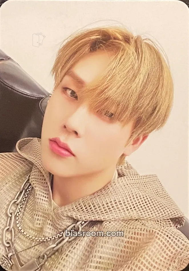 Joohoney Lights Photocard - MONSTA X - MONSTA X K-pop photocard