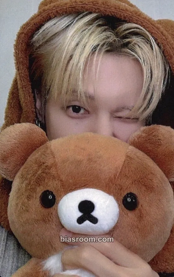 Wooyoung GOLDEN HOUR : Part.3 Photocard - ATEEZ - ATEEZ K-pop photocard