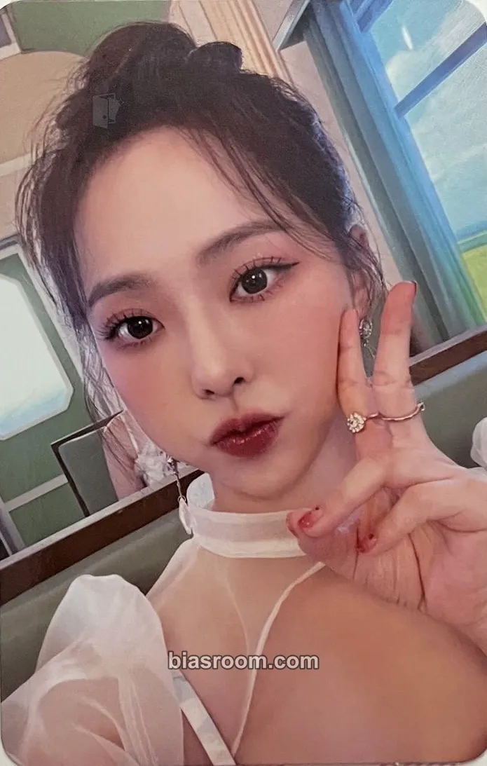 ViVi Flip That Photocard - LOONA - LOONA K-pop photocard