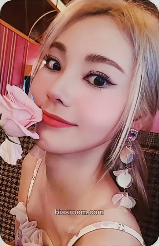JinSoul Flip That Photocard - LOONA - LOONA K-pop photocard