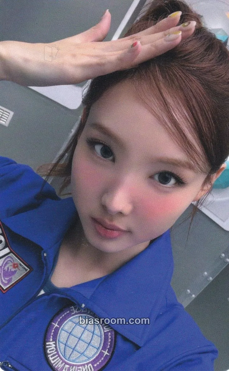 Nayeon 10VE Universe (10th Anniversary) Photocard - TWICE - TWICE K-pop photocard