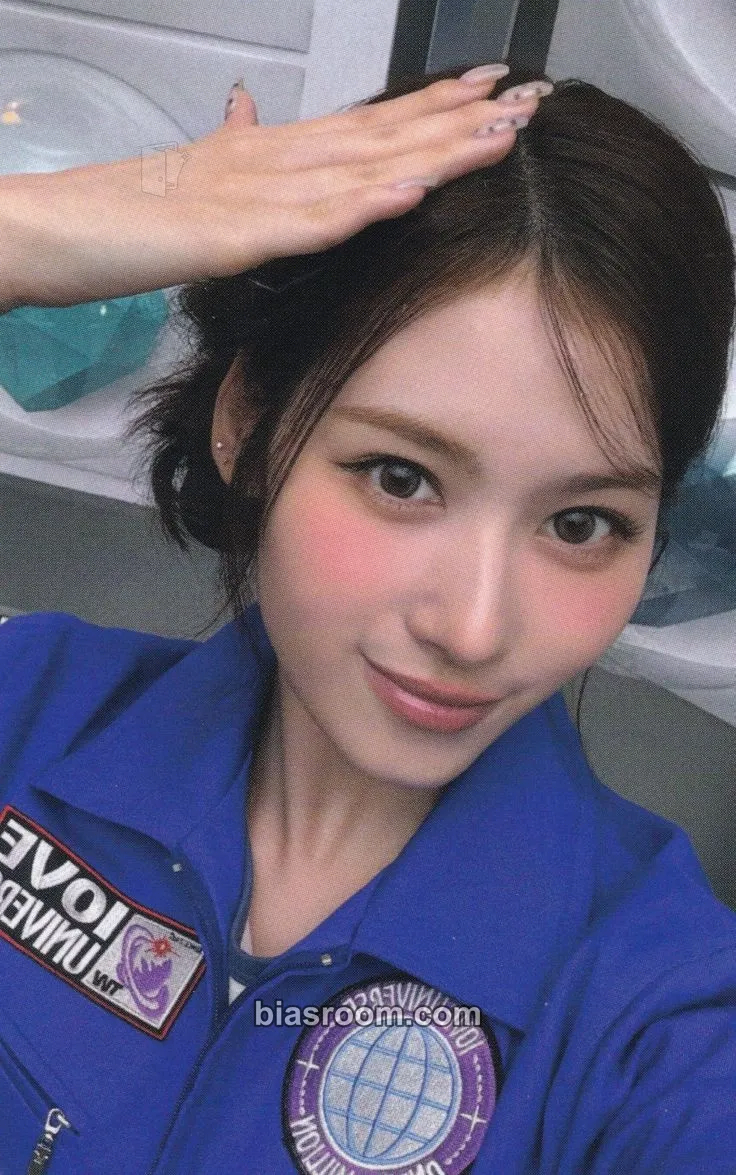Sana 10VE Universe (10th Anniversary) Photocard - TWICE - TWICE K-pop photocard