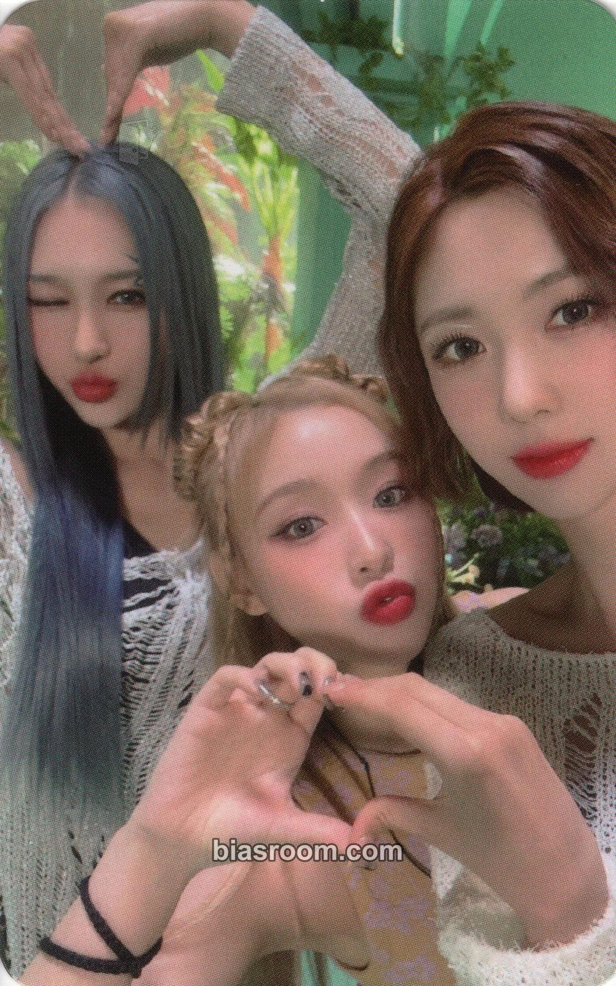 Apocalypse : From us Photocard - Dreamcatcher - Dreamcatcher K-pop photocard