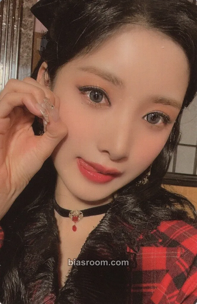 Yuki Cabin Fever Photocard - PURPLE KISS - PURPLE KISS K-pop photocard