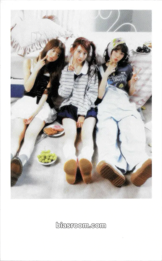 2026 Season's Greetings ‘The Daily Fim’ Photocard - LE SSERAFIM - LE SSERAFIM K-pop photocard