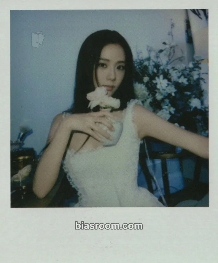 Jisoo Jisoo ‘ME’ Photobook Special Edition Photocard - BLACKPINK - BLACKPINK K-pop photocard