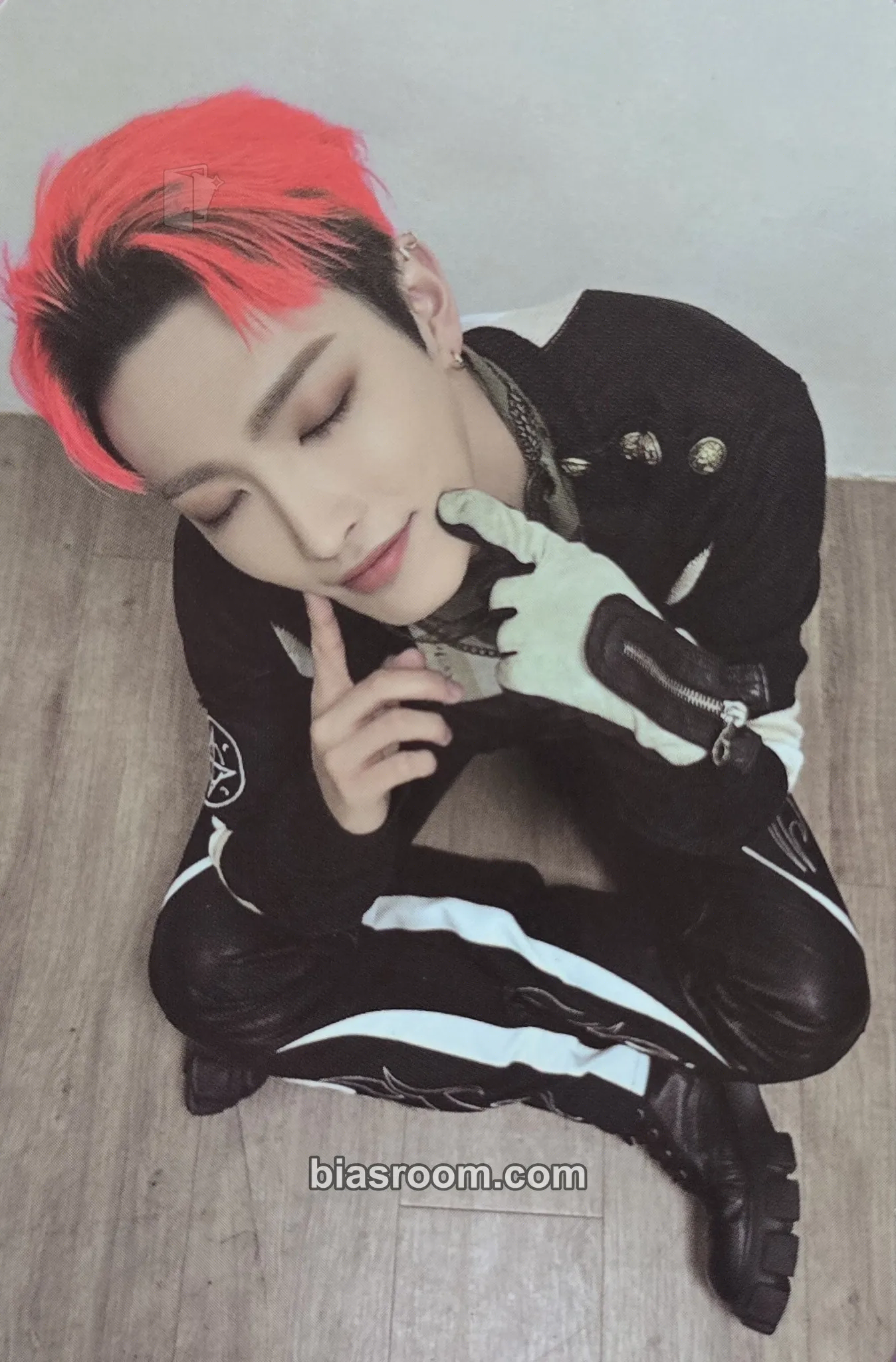 Hongjoong THE WORLD EP.2 : OUTLAW Photocard - ATEEZ - ATEEZ K-pop photocard