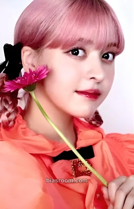 Lily 2022 KCON Japan Merchandise Photocard - NMIXX - NMIXX K-pop photocard