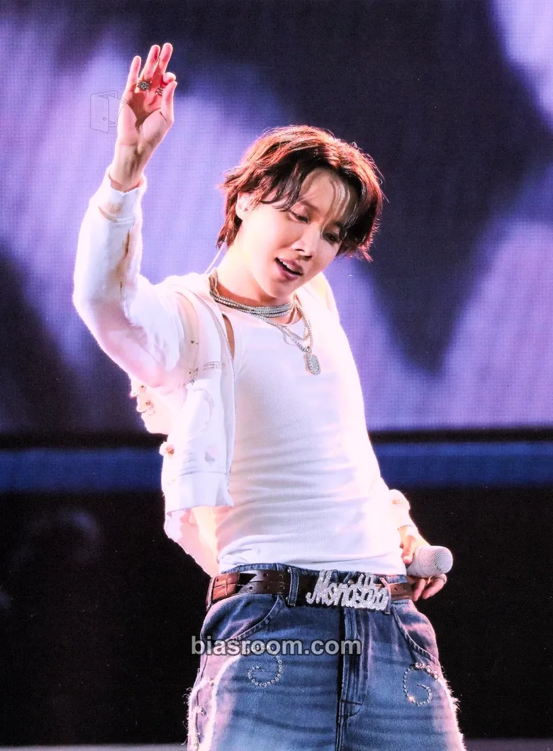 j-hope Hope On The Stage in Japan Bluray & Digicode Photocard - BTS - BTS K-pop photocard