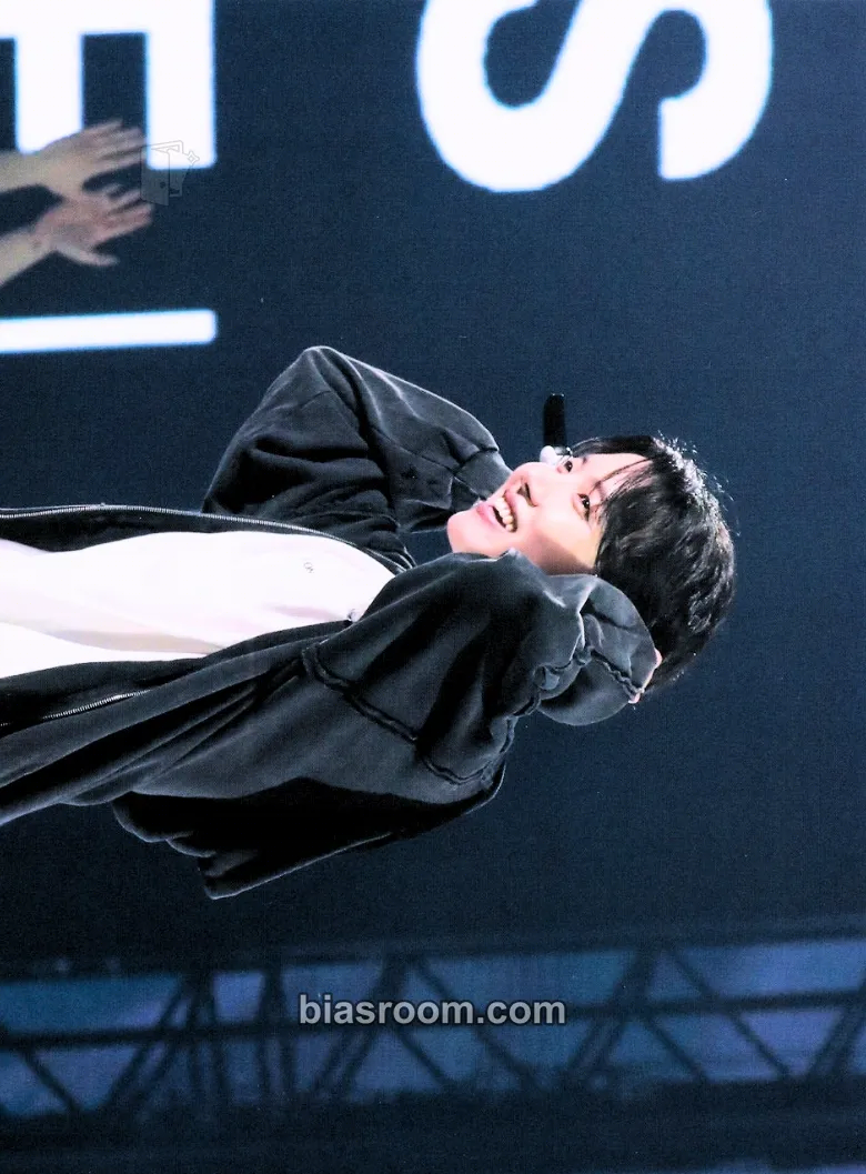 j-hope Hope On The Stage in Japan Bluray & Digicode Photocard - BTS - BTS K-pop photocard