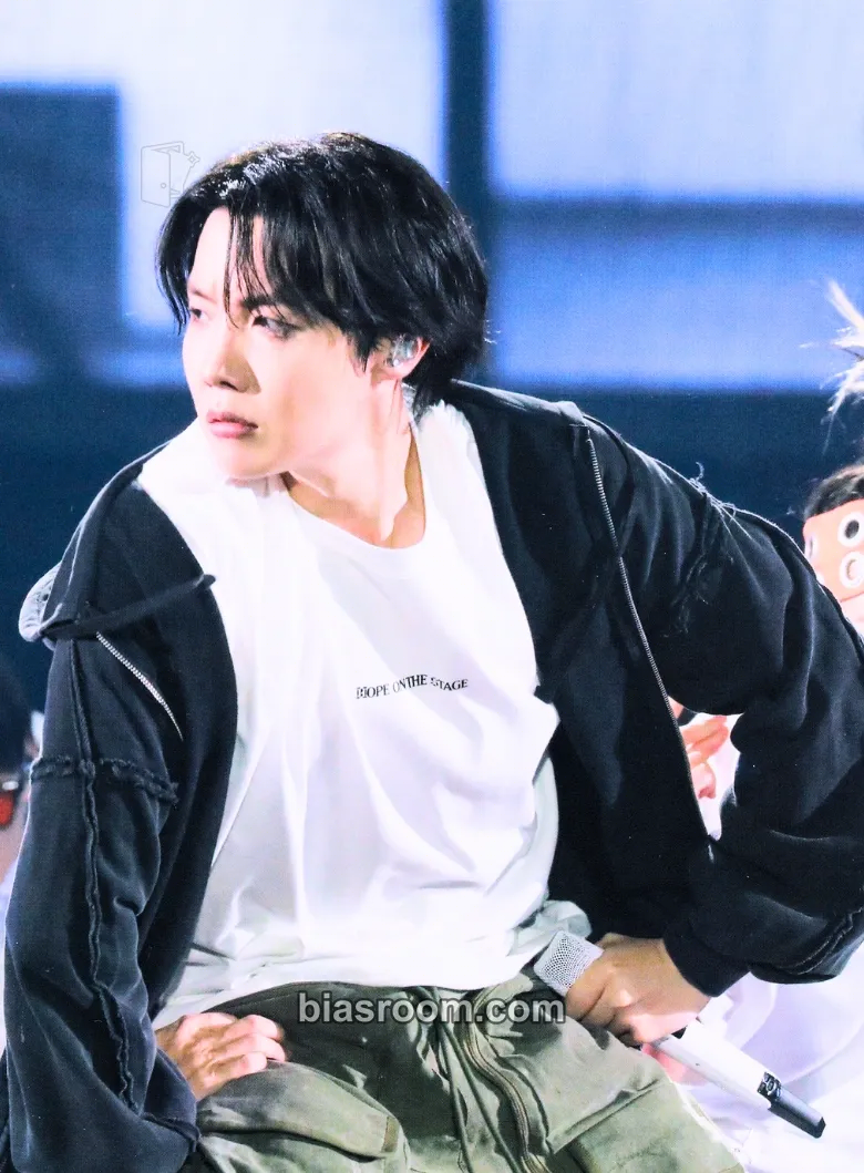 j-hope Hope On The Stage in Japan Bluray & Digicode Photocard - BTS - BTS K-pop photocard
