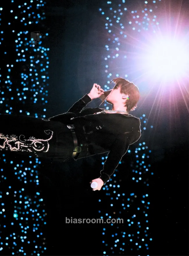j-hope Hope On The Stage in Japan Bluray & Digicode Photocard - BTS - BTS K-pop photocard