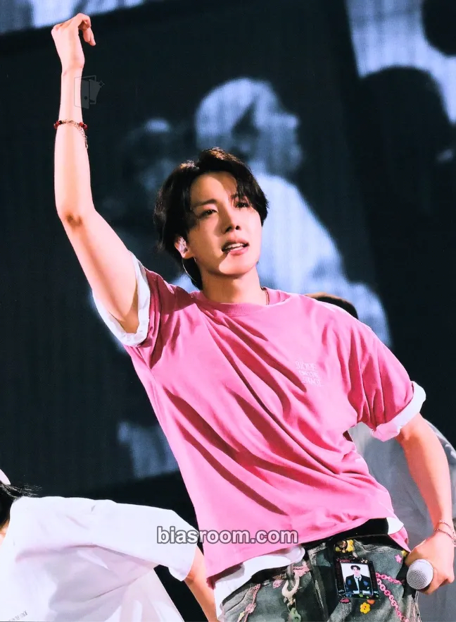 j-hope Hope On The Stage in Japan Bluray & Digicode Photocard - BTS - BTS K-pop photocard