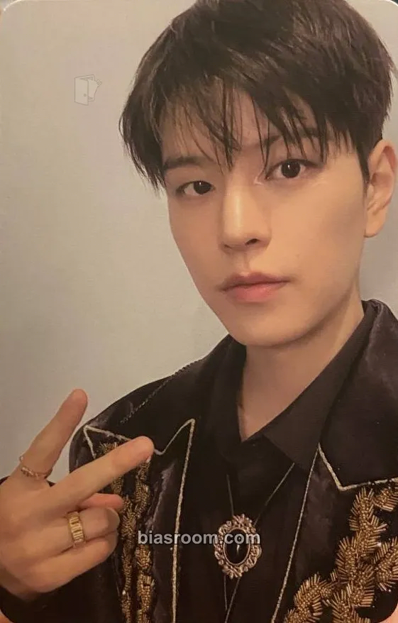 Seungmin 2026 Japan Season's Greetings - Force Photocard - Stray Kids - Stray Kids K-pop photocard