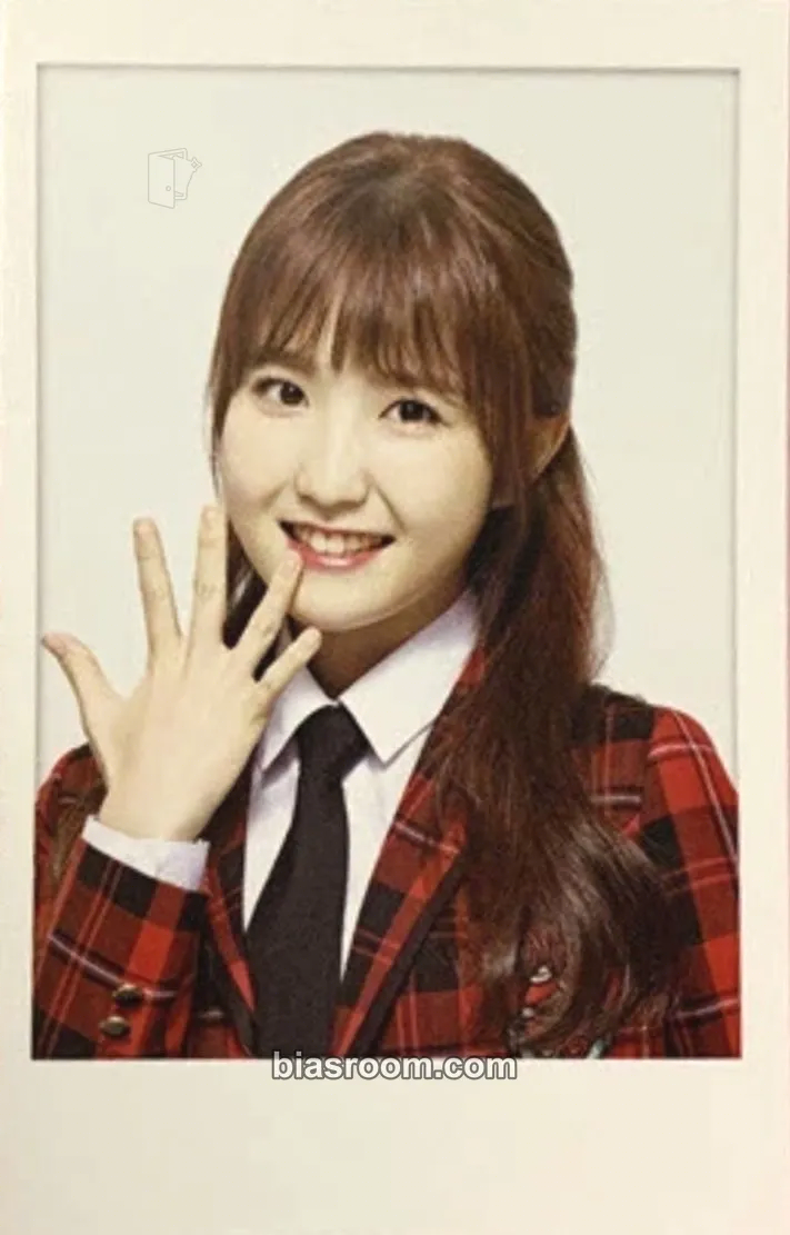 Hitomi IZ*ONE X SKOOLOOKS Photocard - IZ*ONE - IZ*ONE K-pop photocard