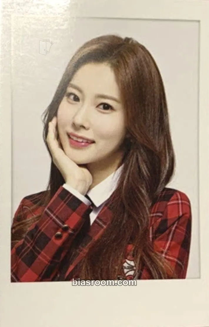 Hyewon IZ*ONE X SKOOLOOKS Photocard - IZ*ONE - IZ*ONE K-pop photocard