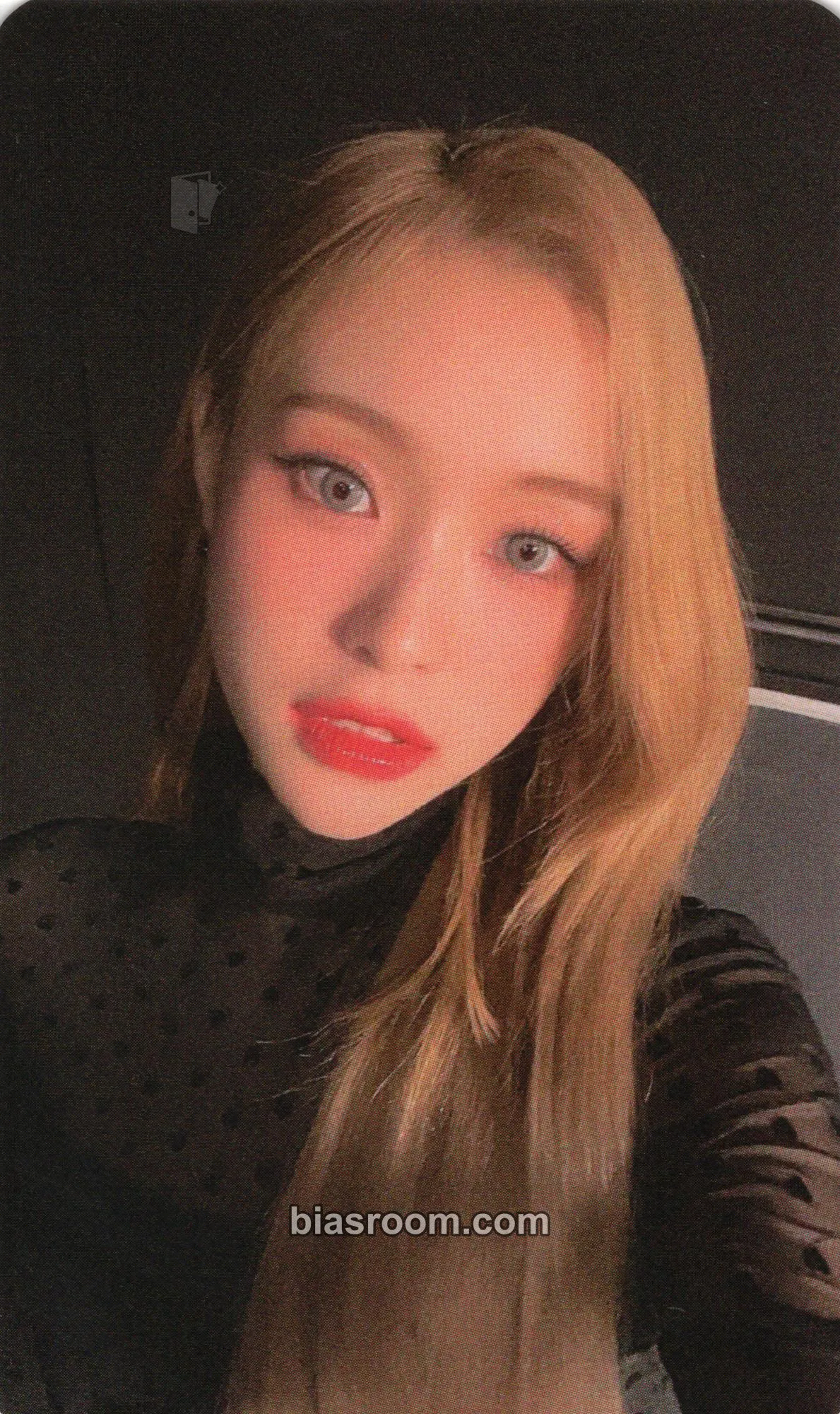 Gahyun Apocalypse : From us Photocard - Dreamcatcher - Dreamcatcher K-pop photocard