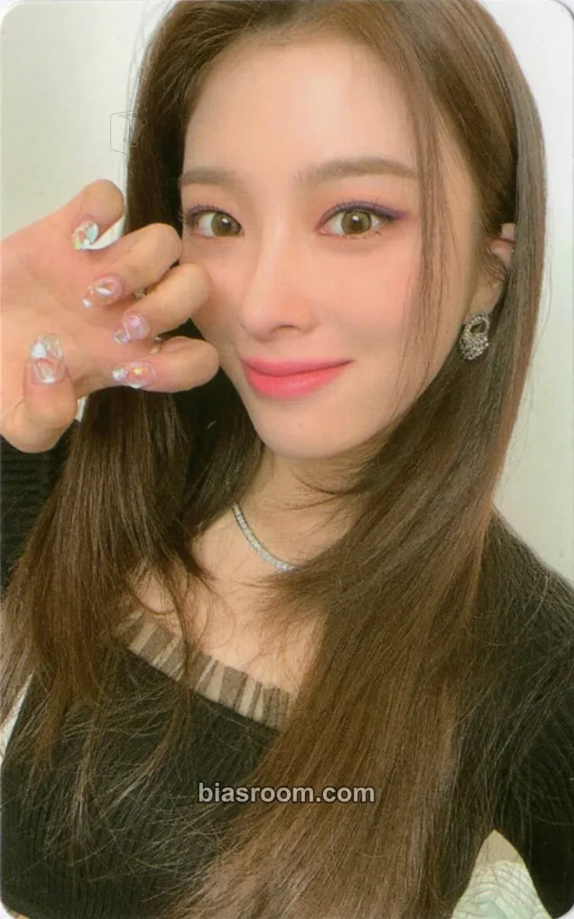Yunkyoung Yellow punch Photocard - Rocket Punch - Rocket Punch K-pop photocard