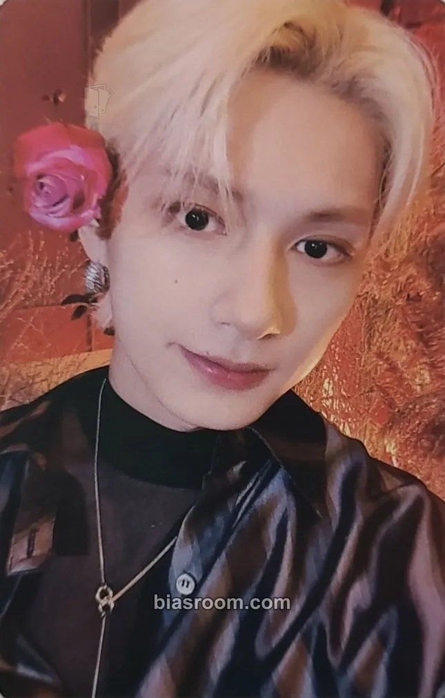 Jun 2023 Season's Greetings Photocard - SEVENTEEN - SEVENTEEN K-pop photocard