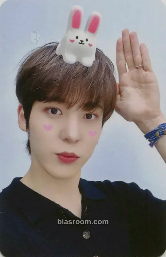 Yunho GOLDEN HOUR : Part.1 Photocard - ATEEZ - ATEEZ K-pop photocard