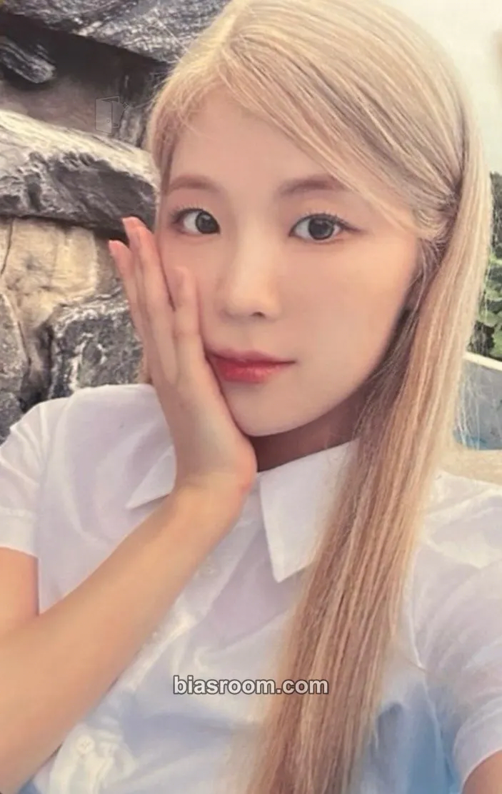 Seline Us in the Summer Photocard - cignature - cignature K-pop photocard