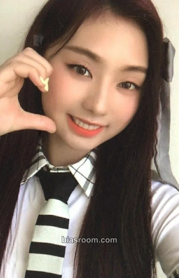 Hyeonju Listen & Speak Photocard - cignature - cignature K-pop photocard