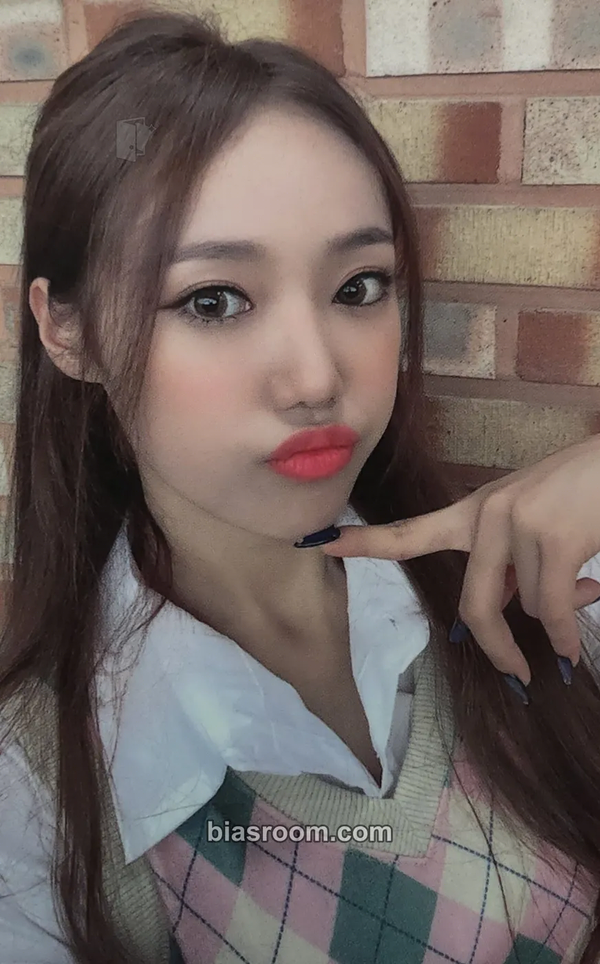 Zin bugAboo Photocard - bugAboo K-pop photocard